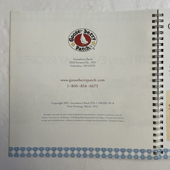 101 Easy Everyday Recipes And 101 Cozy Casseroles by Gooseberry Patch Set Of 2 - Picture 4 of 11